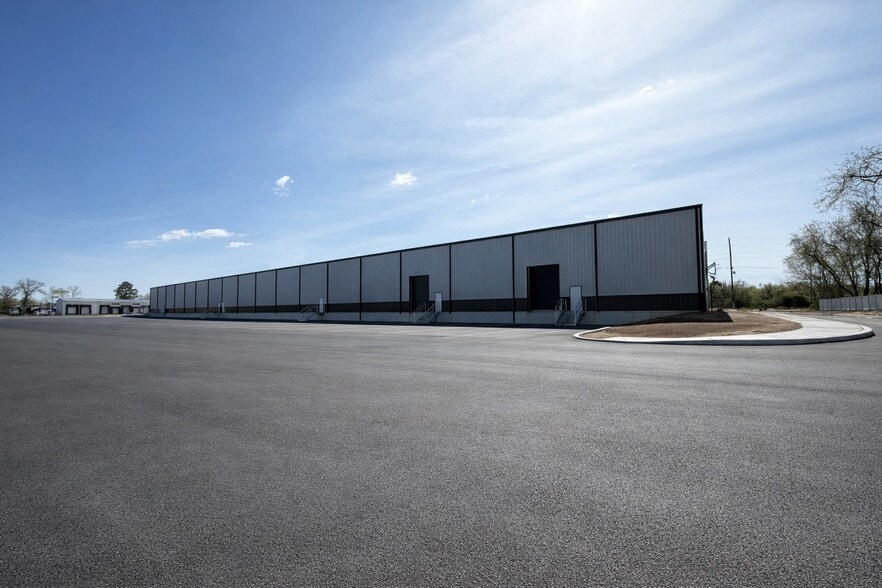 More Photos Of 350 Lafferty Ln, Dover Unknown For Lease