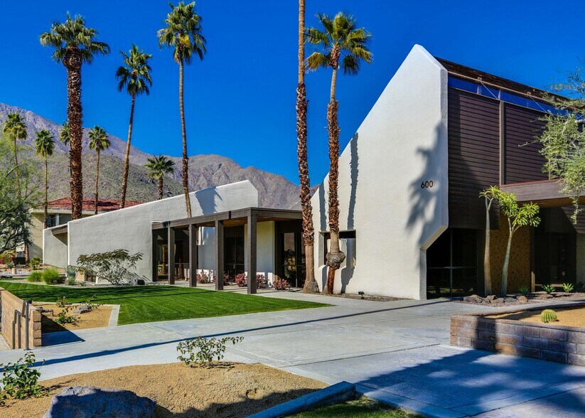 More Photos Of 650 E Tahquitz Canyon Way, Palm Springs Office For Lease