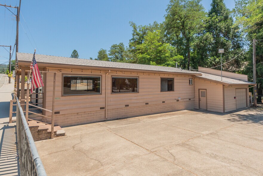 More Photos Of 30890 CA-3, Weaverville Office For Sale