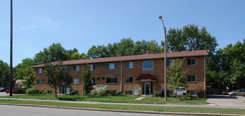 More Photos Of 1420-1424 S Pennsylvania Ave, Lansing Apartments For Sale