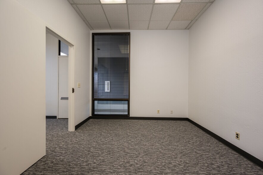 More Photos Of 11573 Los Osos Valley Rd, San Luis Obispo Office For Lease