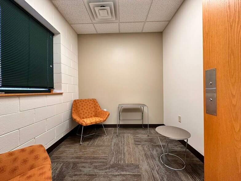 More Photos Of 118 3rd St E, Ashland Office For Sale