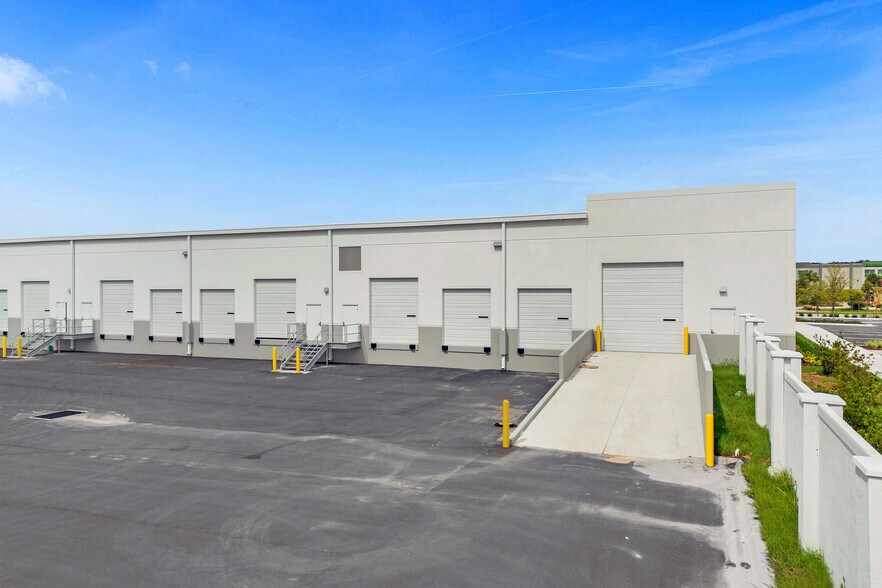 More Photos Of 6275 S Goldenrod Rd, Orlando Unknown For Lease