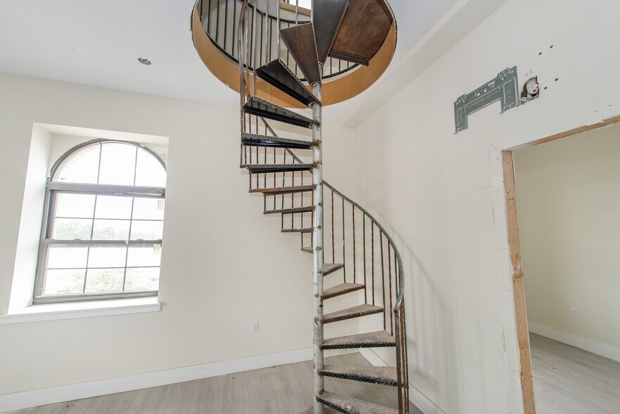 More Photos Of 536-540 Central Ave, Newark Apartments For Sale