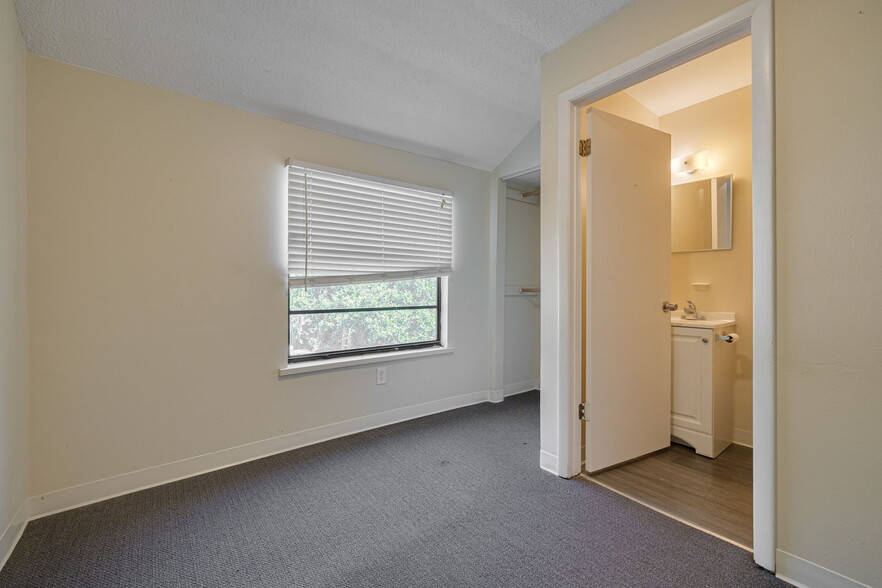 More Photos Of 220 Scotland St, Dunedin Healthcare For Sale
