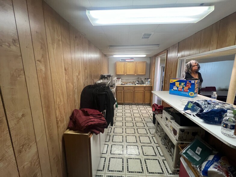 More Photos Of 2379 Emmons Ave, Warren Religious Facility For Lease