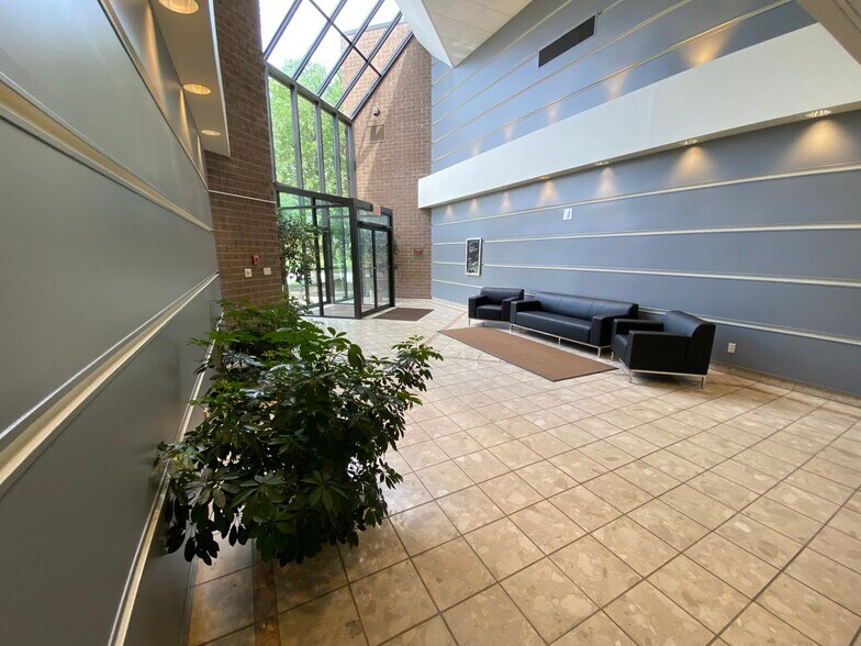 More Photos Of 1305 Cumberland Ave, West Lafayette Office For Lease