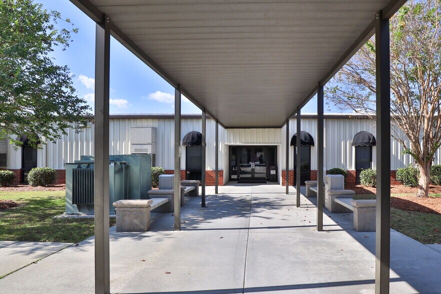More Photos Of 4201 N Forrest St, Valdosta Schools For Lease