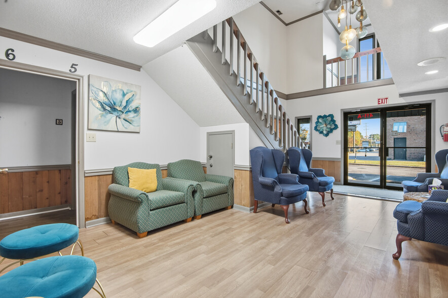 More Photos Of 411 Western Blvd, Jacksonville Medical For Lease