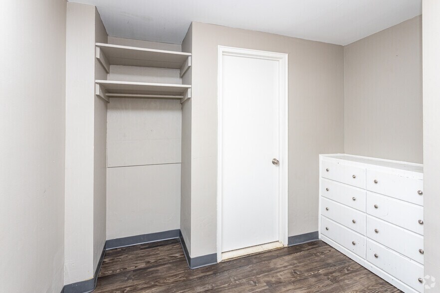 More Photos Of 512 W Ormsby Ave, Louisville Apartments For Sale