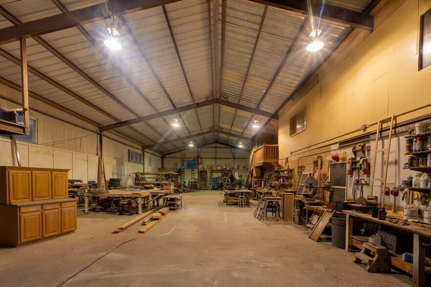 More Photos Of 14751 Horizon Blvd, Horizon City Warehouse For Lease