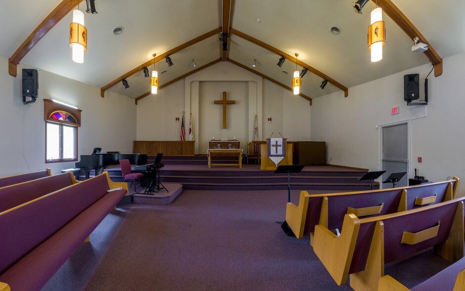 More Photos Of 1274 Penfield Center Rd, Penfield Religious Facility For Sale