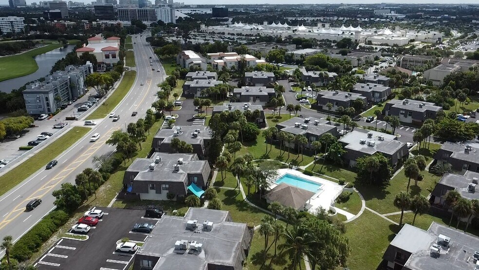 More Photos Of 1845 N Congress Ave, West Palm Beach Multifamily For Sale