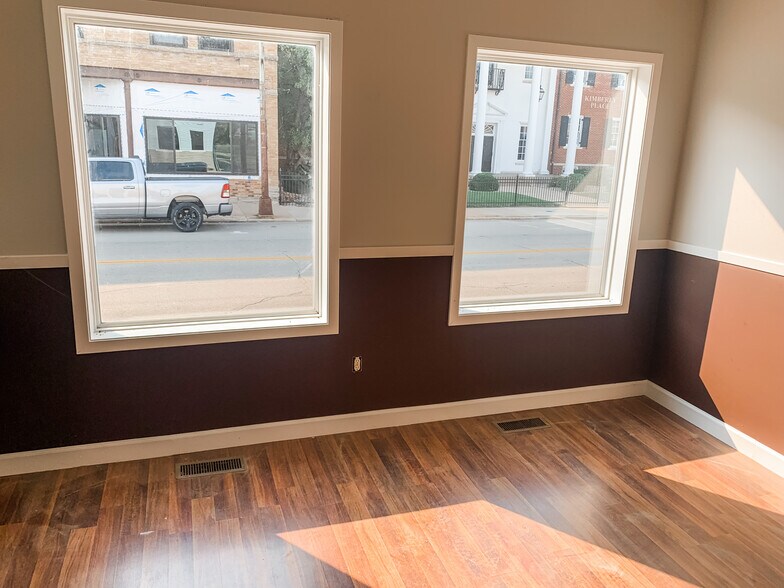 More Photos Of 610 Oregon St, Oshkosh Office Residential For Sale