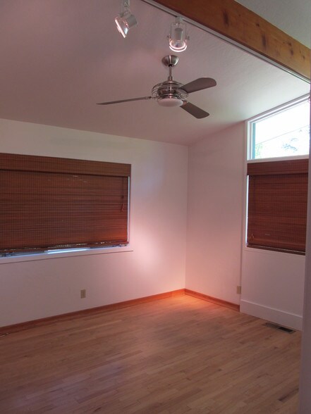 More Photos Of 111 Margaret Ln, Grass Valley Office For Sale