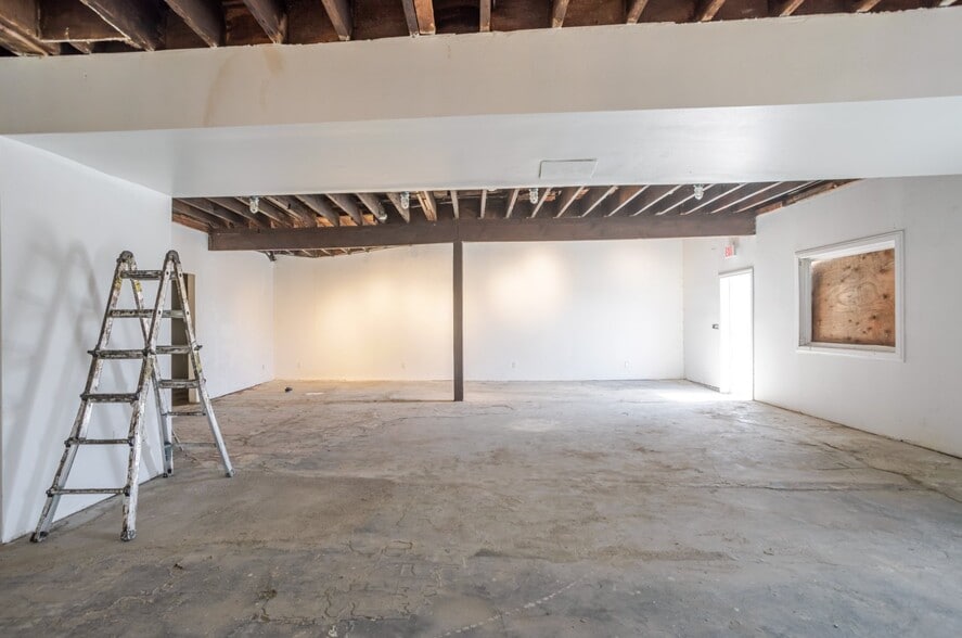 More Photos Of 1323-1325 Broadway, Los Angeles Office For Sale