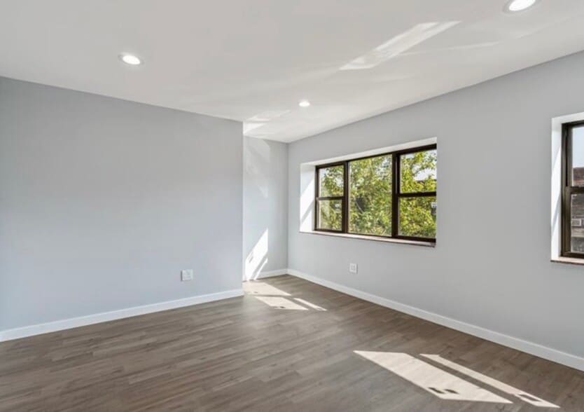 More Photos Of 58-34 59 street, Queens Office For Lease