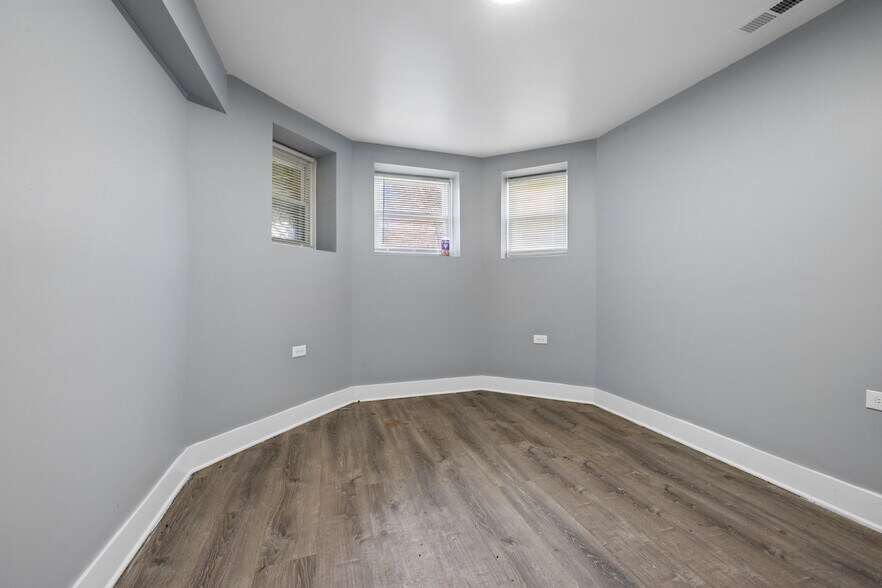 More Photos Of 5150 S Calumet Ave, Chicago Apartments For Sale
