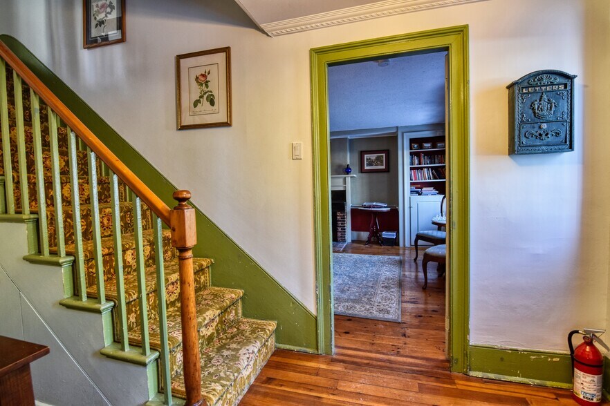 More Photos Of 27 Route 25, Plymouth Hospitality For Sale