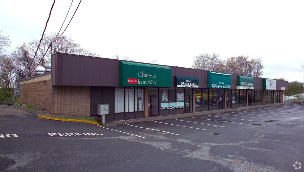 More Photos Of 1201-1205 Fall River Ave, Seekonk Unknown For Lease