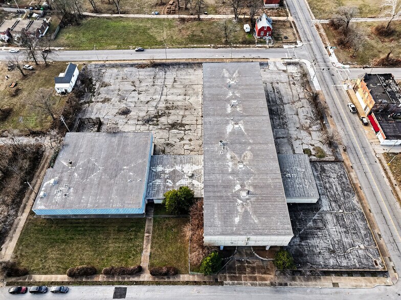More Photos Of 5750 Lotus, Saint Louis Schools For Sale