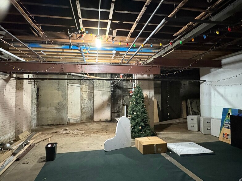 More Photos Of 2 W 1st St, Duluth Storefront For Sale