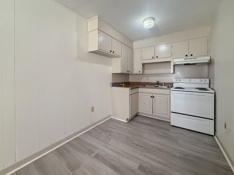 More Photos Of 79 Ridgemont Cir, Collinsville Apartments For Sale