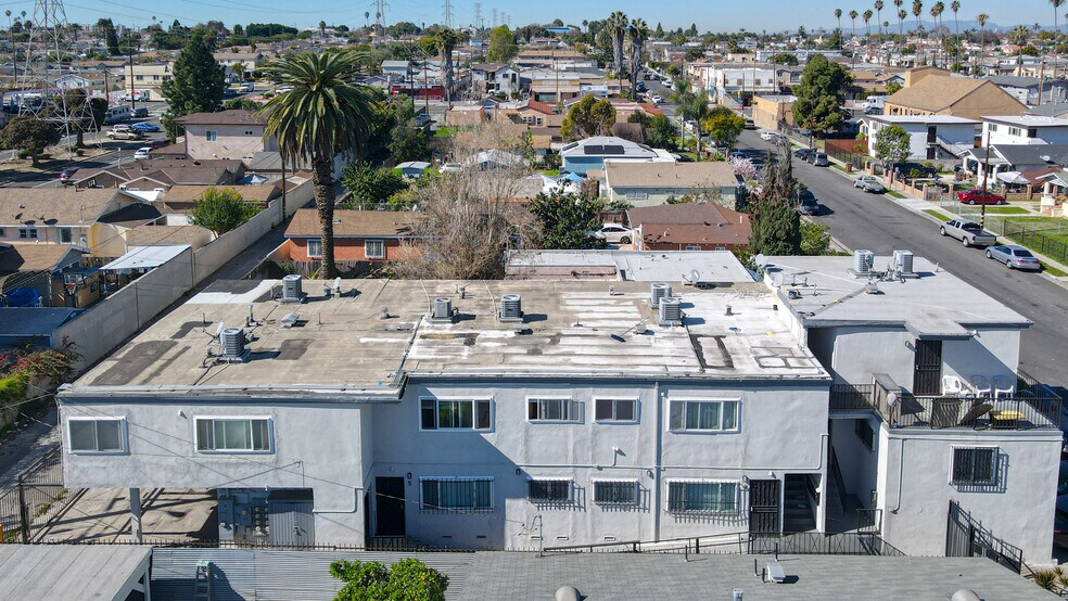 More Photos Of 1320 W 97th St, Los Angeles Apartments For Sale