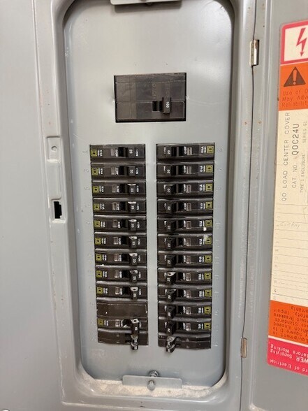 More Photos Of 9200 White Settlement Rd, Fort Worth Medical For Sale