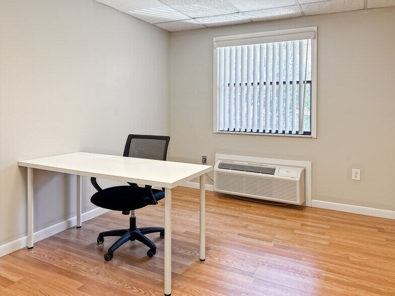 More Photos Of 452 Osceola St, Altamonte Springs Coworking Space