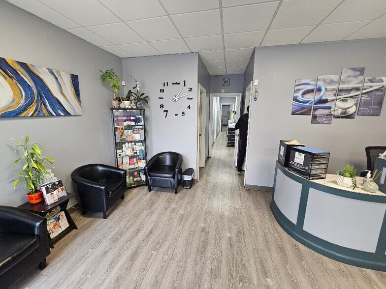 More Photos Of 158 Jericho Tpke, Mineola Storefront Retail Residential For Lease