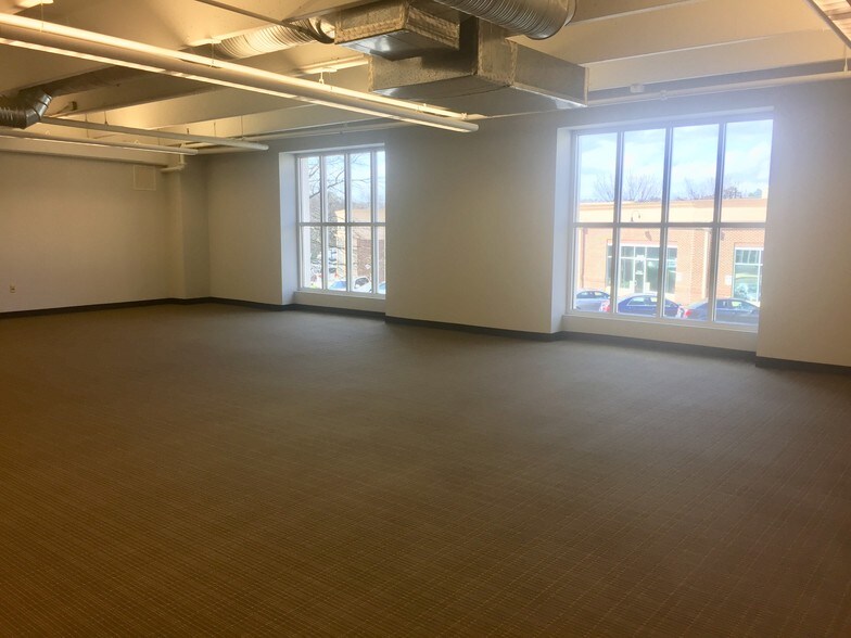 More Photos Of 2135 Ayrsley Town Blvd, Charlotte Freestanding For Lease