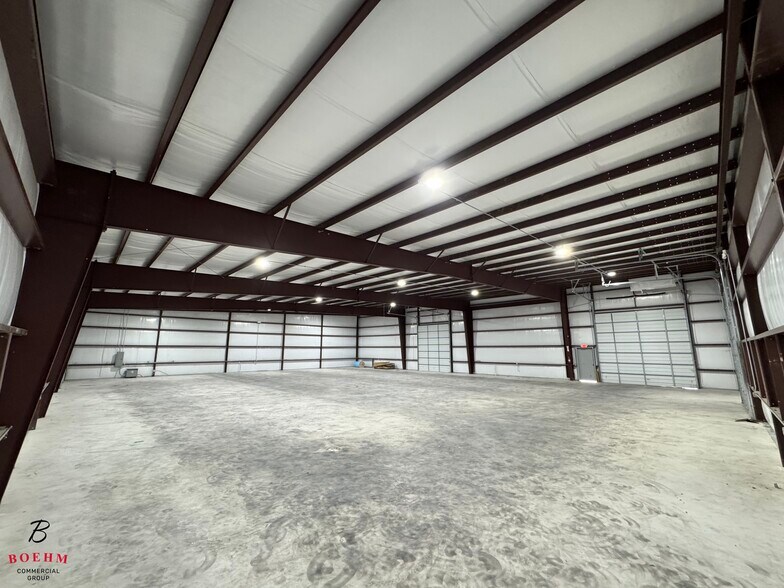 More Photos Of 48 Worth Dr, Boerne Industrial For Lease