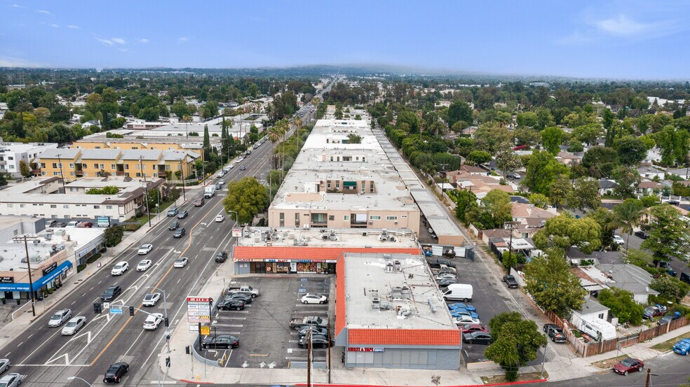 More Photos Of 6100 Reseda Blvd, Tarzana Unknown For Lease