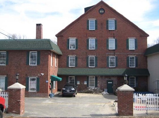 More Photos Of 222 Central St, Saugus Self Storage For Lease