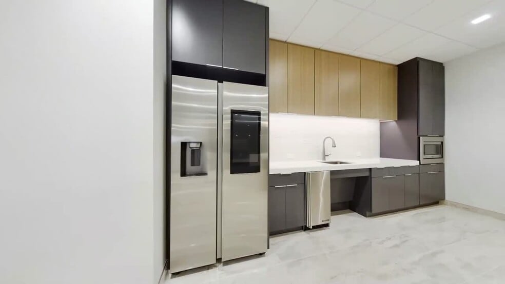 Primary Photo Of 1301 Solana Blvd, Westlake Unknown For Lease