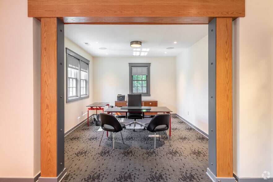 More Photos Of 27 Cannon Rd, Wilton Office For Sale