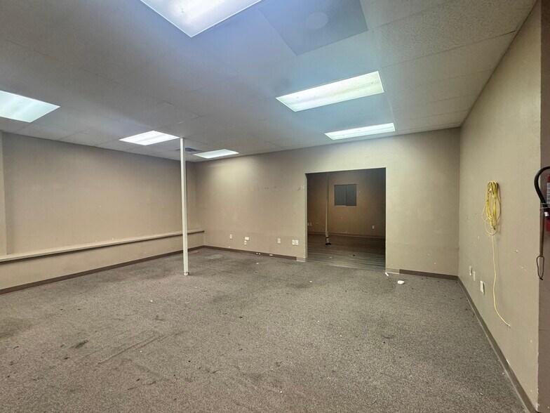 More Photos Of 3401 N May Ave, Oklahoma City Storefront For Sale