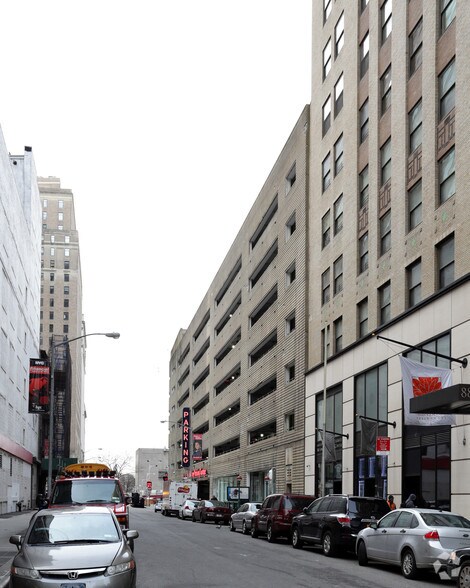 More Photos Of 80 Greenwich St, New York Parking Garage For Lease