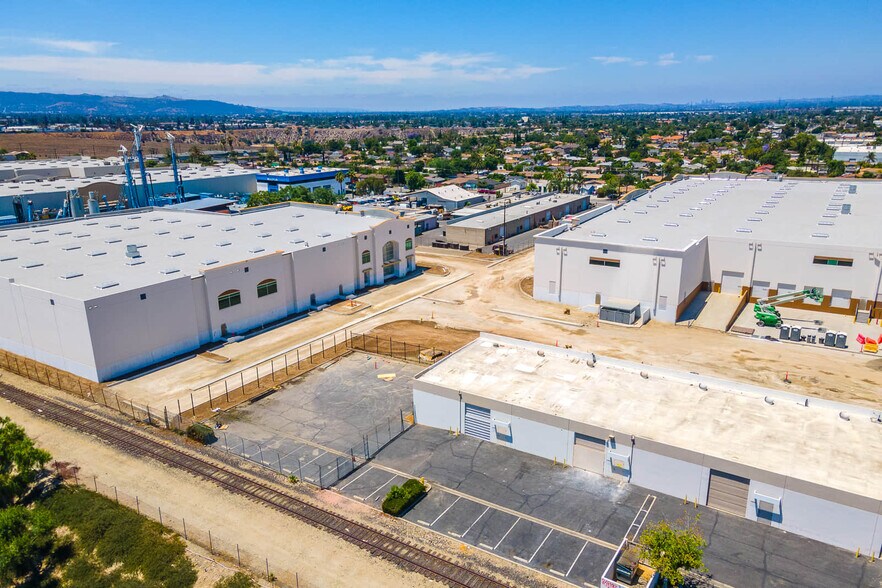 More Photos Of 15562 Arrow Hwy, Irwindale Warehouse For Lease