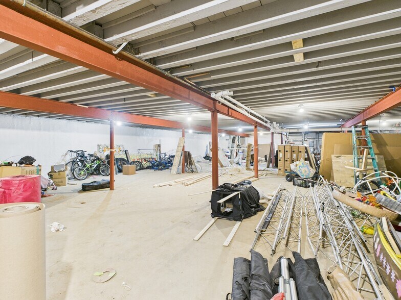 More Photos Of 1800 W Pershing Rd, Chicago Restaurant For Lease