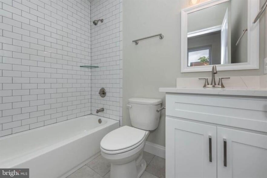 More Photos Of 400 N Patterson Park Ave, Baltimore Flex For Sale