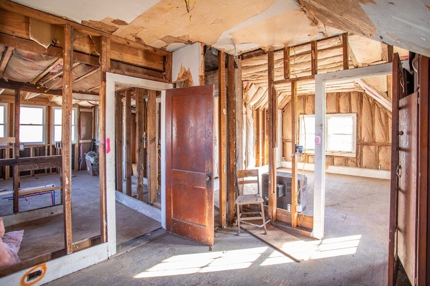 More Photos Of 11 E Hill Rd, Covington Apartments For Sale