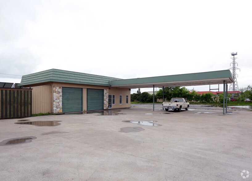 More Photos Of 2564 US Highway 80 E, Mesquite Auto Dealership For Lease