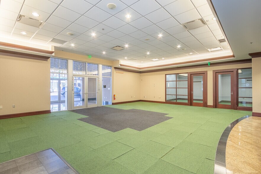 More Photos Of 129 N Main St, Anderson Office For Lease