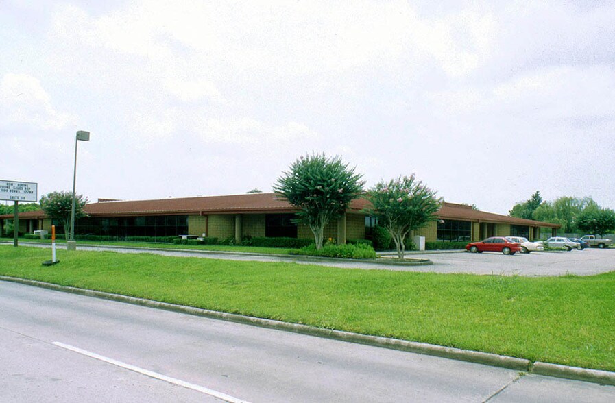 More Photos Of 13630 Beamer Rd, Houston Office For Lease