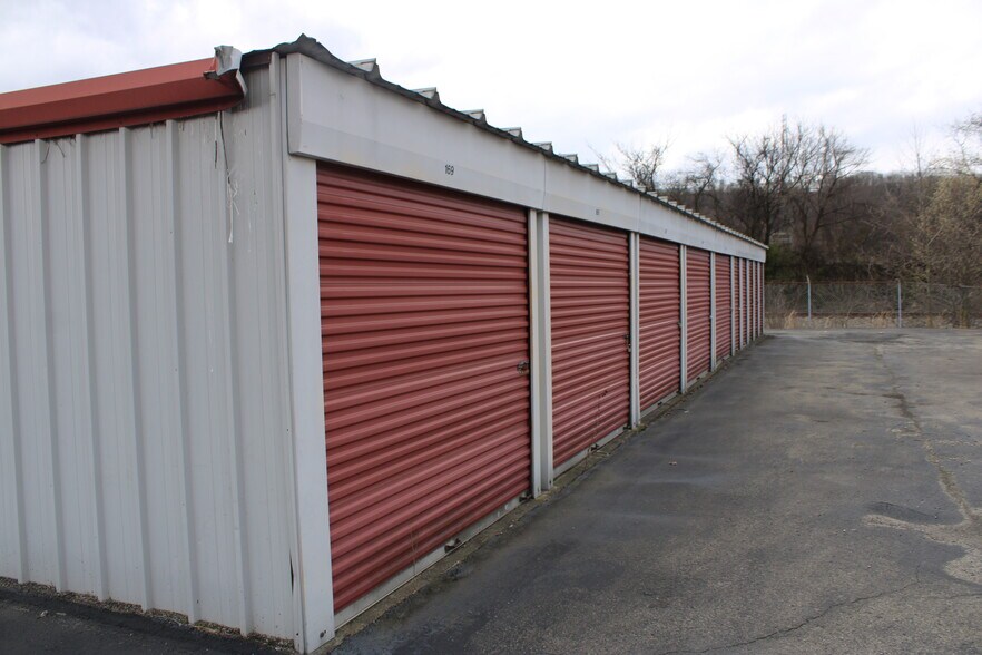 200 Oak Way, Glassport, PA 15045 Self Storage For Sale