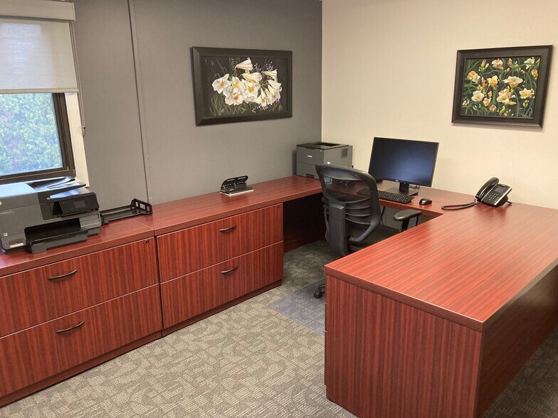 More Photos Of 6028 Sheridan Dr, Williamsville Office For Sale