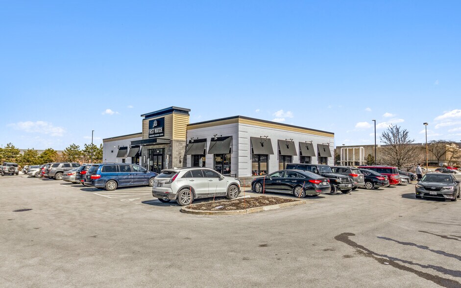 More Photos Of 5320 S 76th St, Greendale Restaurant For Sale