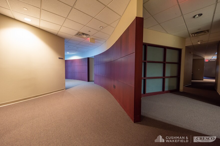 More Photos Of 10500 Antenucci Blvd, Garfield Heights Office For Lease